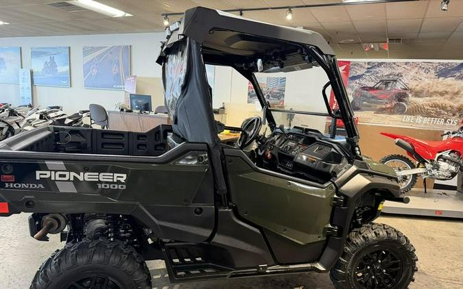 2024 Honda® Pioneer 1000 Deluxe