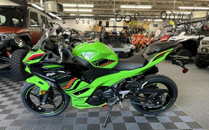 2024 Kawasaki Ninja® 500 KRT Edition