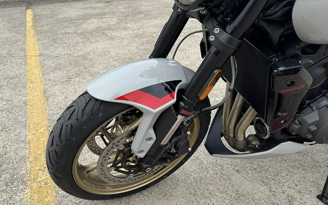 2026 Triumph Trident 800 Ash Grey