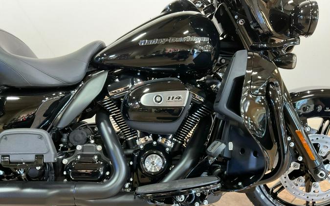 2024 Harley-Davidson®FLHTK Ultra Limited Vivid Black