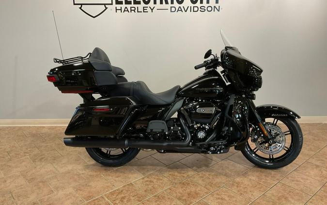 2024 Harley-Davidson®FLHTK Ultra Limited Vivid Black
