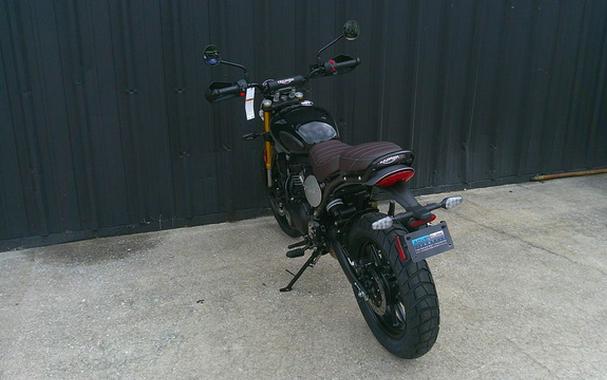 2025 Triumph Scrambler 400 X Phantom Black / Silver Ice