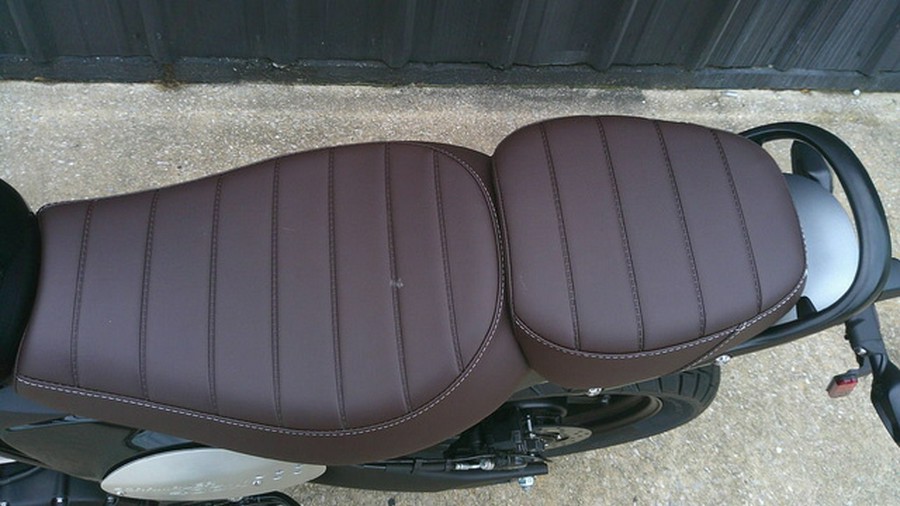 2025 Triumph Scrambler 400 X Phantom Black / Silver Ice