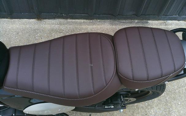 2025 Triumph Scrambler 400 X Phantom Black / Silver Ice