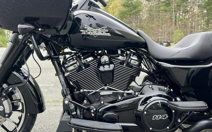 2024 Harley-Davidson® FLTRT - Road Glide® 3