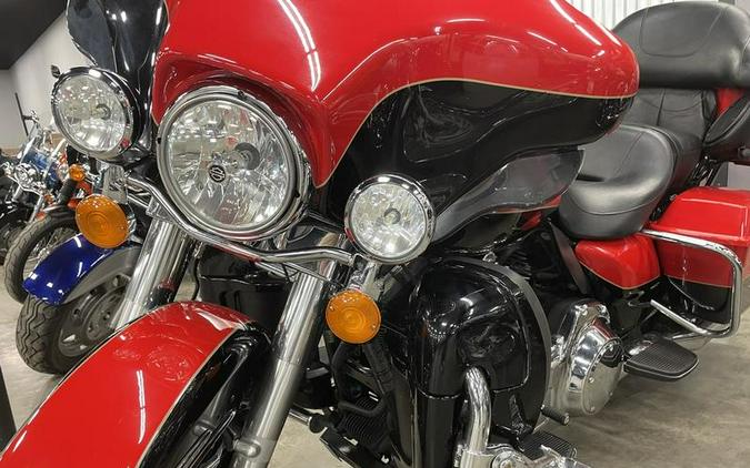 2010 Harley-Davidson® FLHTC - Electra Glide® Classic