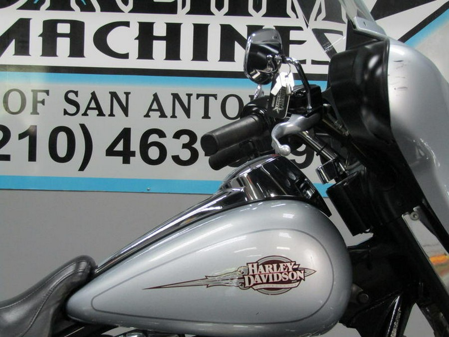 2011 Harley-Davidson® FLHTC - Electra Glide® Classic