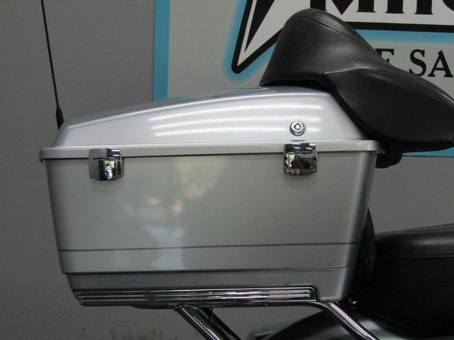 2011 Harley-Davidson® FLHTC - Electra Glide® Classic