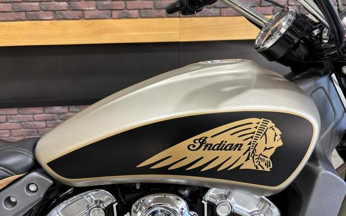 2019 Indian Motorcycle® Scout® Icon Series Dirt Track Smoke/Thunder Black