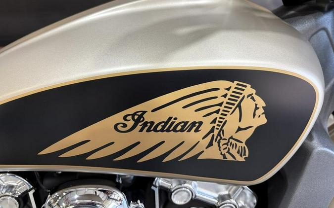 2019 Indian Motorcycle® Scout® Icon Series Dirt Track Smoke/Thunder Black