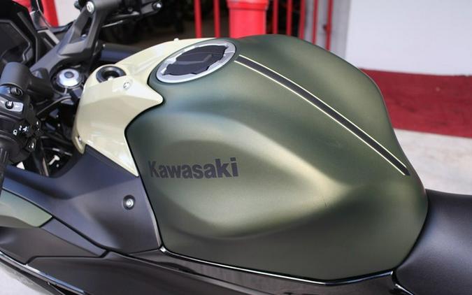 2024 Kawasaki Ninja 650 Metallic Covert Green/Metallic Spark Bl