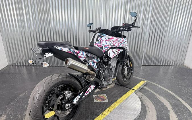 2024 KTM 790 Duke
