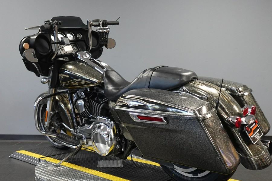 2016 Harley-Davidson Street Glide FLHXS