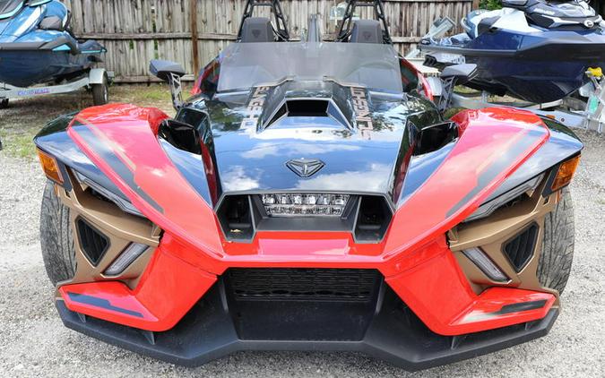 2022 Polaris Slingshot® SLINGSHOT R LE AUTODRIVE, 49ST, CRMSON FRGE Signature LE