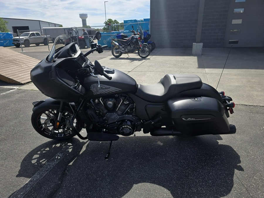 2023 Indian Challenger Dark Horse