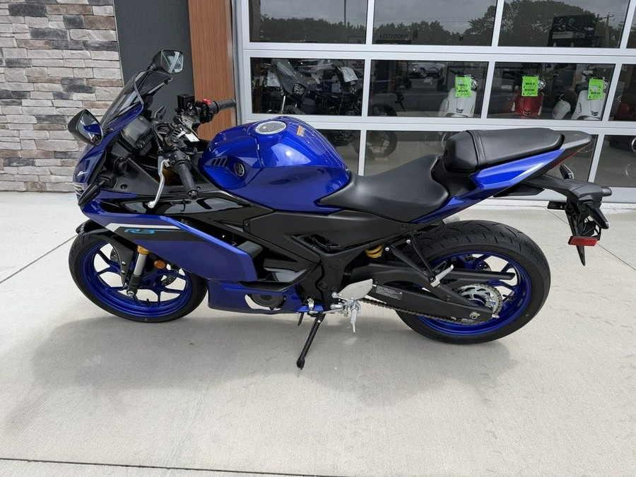 2025 Yamaha YZF-R3