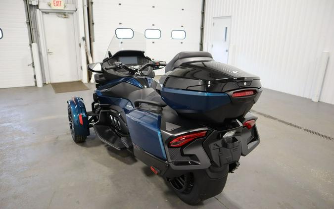 2024 Can-Am® Spyder RT Limited Dark Wheels