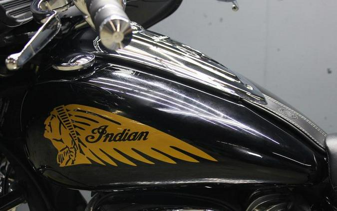 2016 Indian Motorcycle® Chieftain® Indian Red