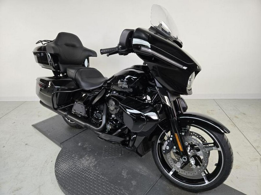 2025 Harley-Davidson® FLHXU - Street Glide® Ultra