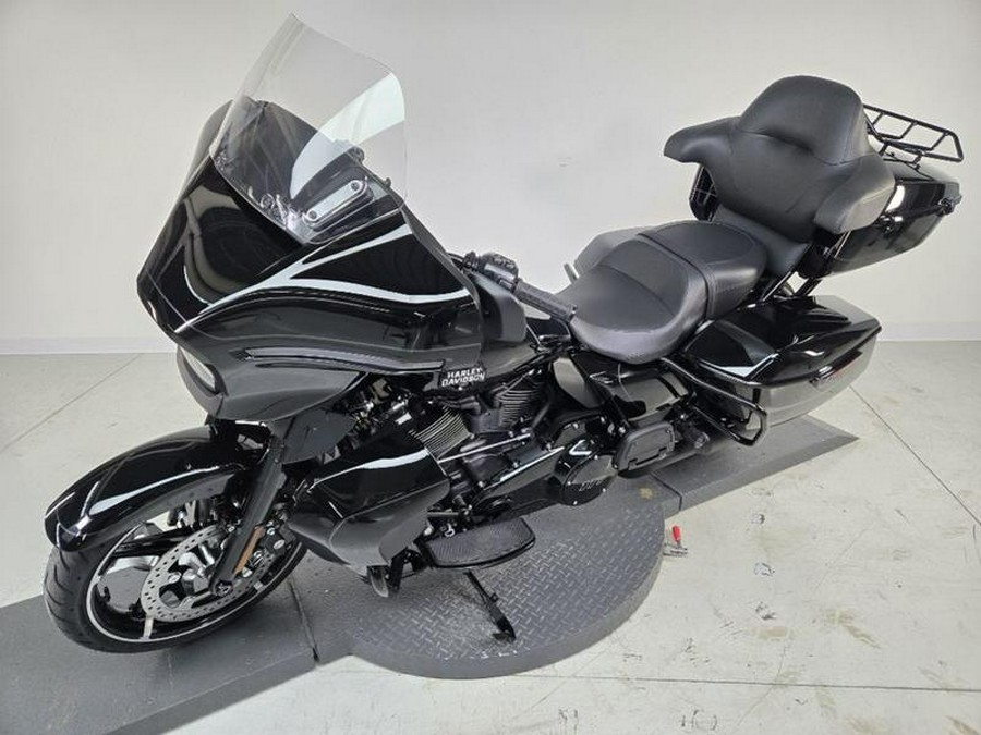 2025 Harley-Davidson® FLHXU - Street Glide® Ultra