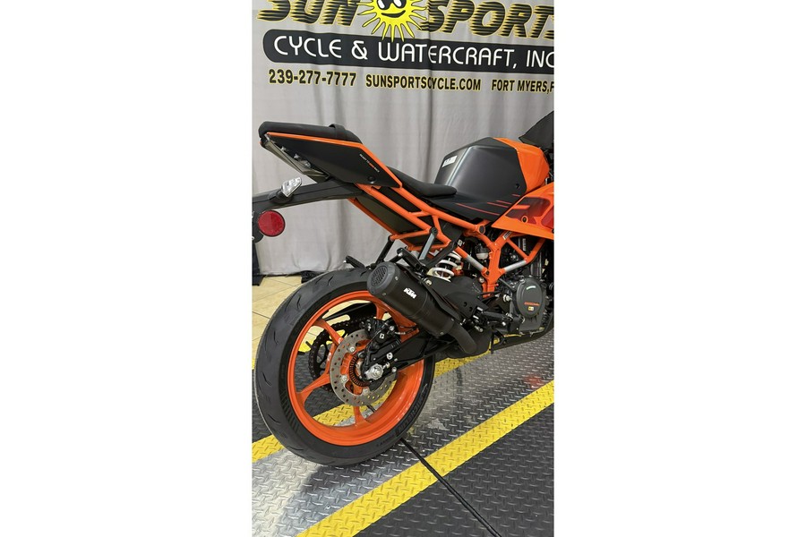 2024 390 RC - KTM