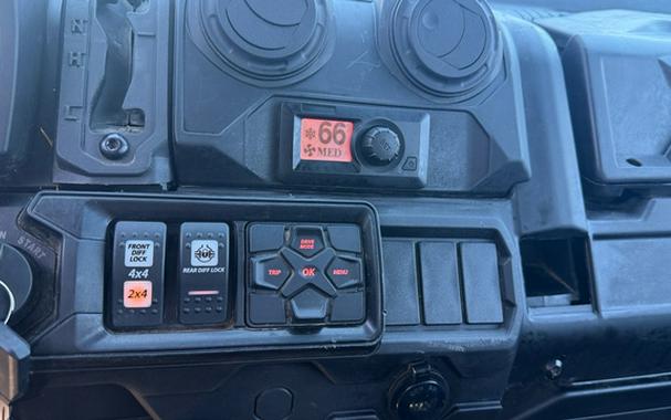2024 Can-Am Defender MAX Limited HD10
