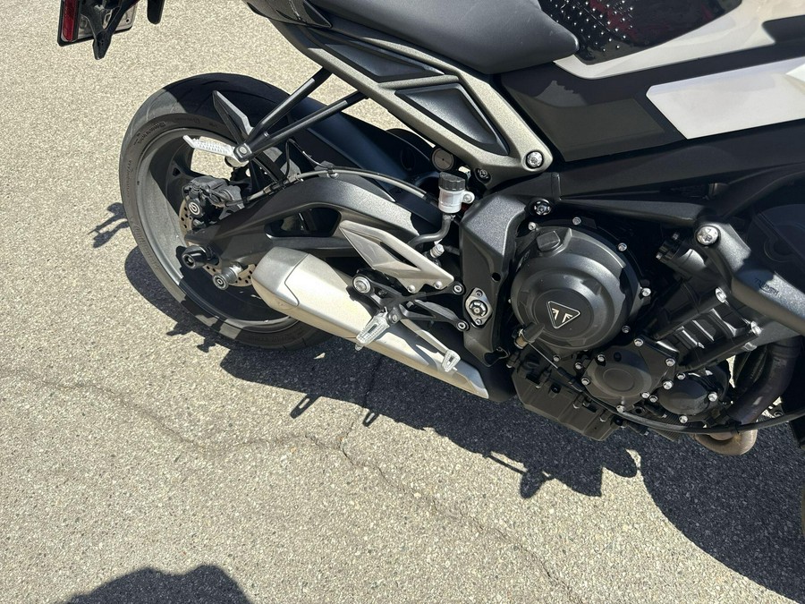 2025 Triumph Street Triple 765 R