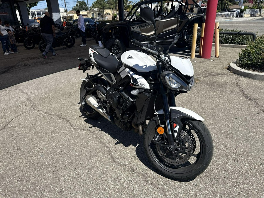 2025 Triumph Street Triple 765 R