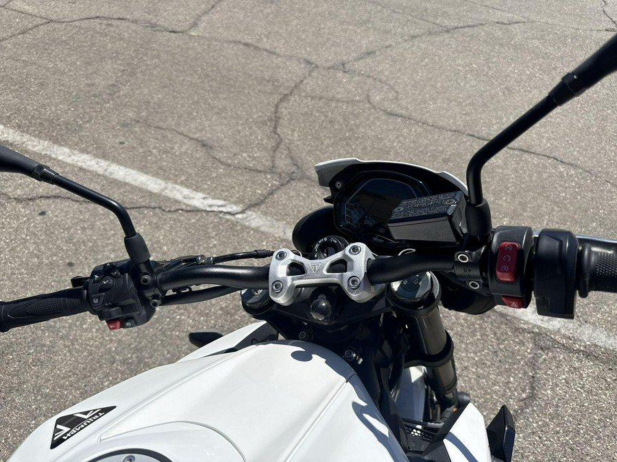 2025 Triumph Street Triple 765 R