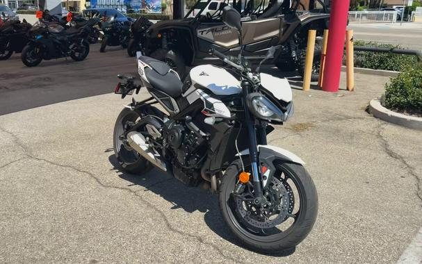 2025 Triumph Street Triple 765 R