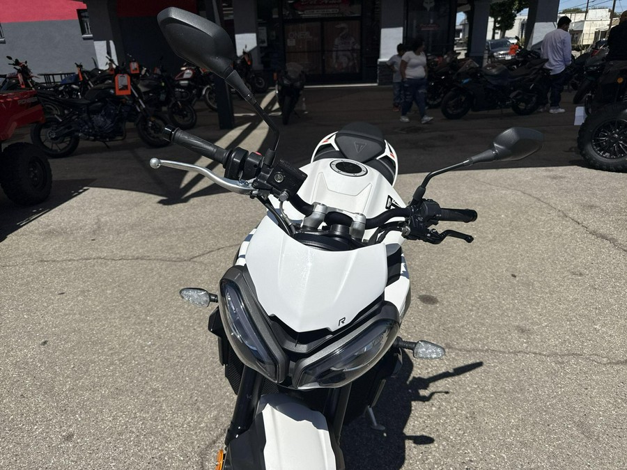 2025 Triumph Street Triple 765 R