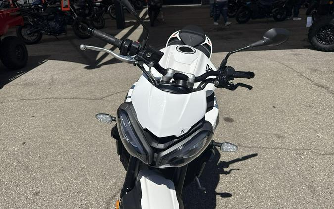 2025 Triumph Street Triple 765 R