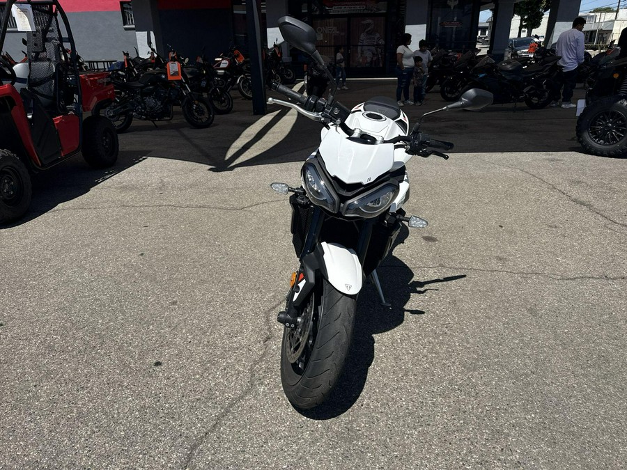 2025 Triumph Street Triple 765 R