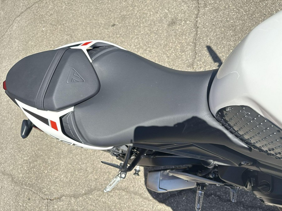 2025 Triumph Street Triple 765 R