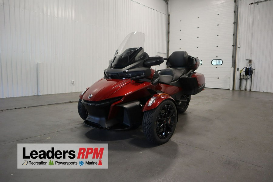 2024 Can-Am® Spyder RT Limited Dark Wheels