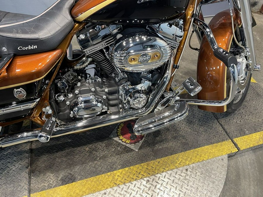 2008 Harley-Davidson® FLHRSE4 - Road King® Screamin' Eagle® 105th Anniversary Edition