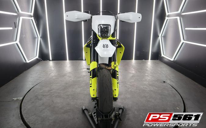 2023 Husqvarna 701 Supermoto