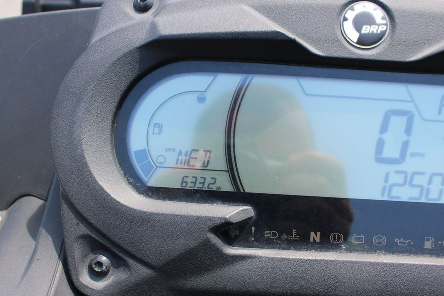 2022 Can-Am® Outlander X mr 1000R