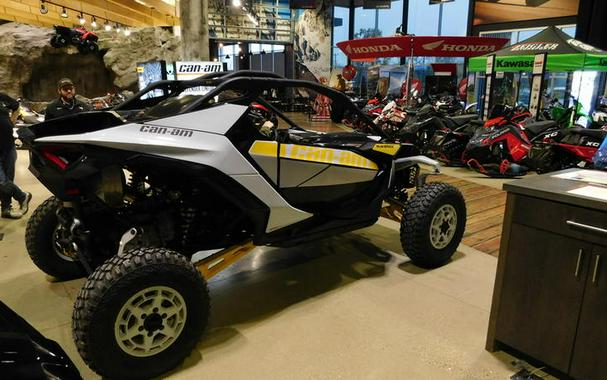 2024 Can-Am® Maverick R 999T DCT