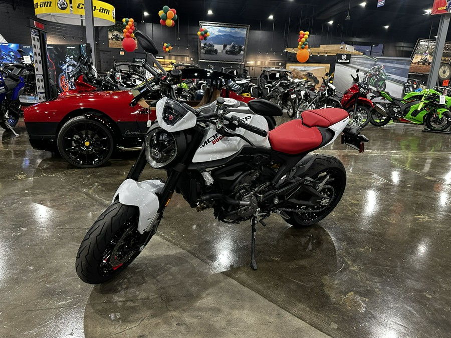 2024 DUCATI MONSTER PLUS