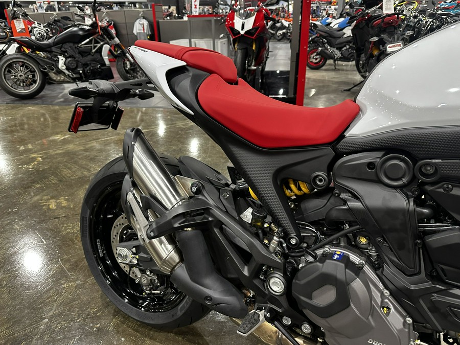 2024 DUCATI MONSTER PLUS