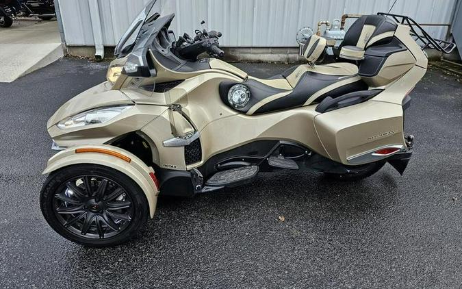 2017 Can-Am® Spyder® RT-S 6-Speed Semi-Automatic (SE6)