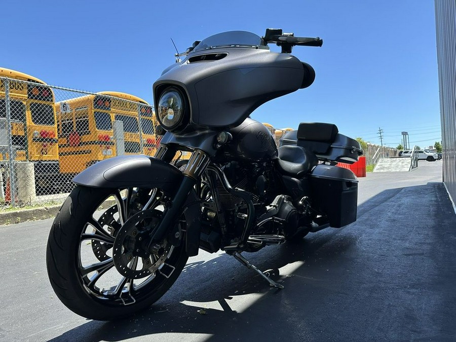 2014 Harley-Davidson® FLHXS - Street Glide® Special