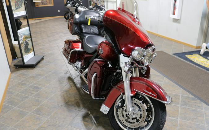 2008 Harley-Davidson® Electra Glide® Ultra Classic® CRIM/RD/RED SUN W/PINSTRIPE
