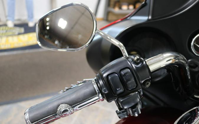 2008 Harley-Davidson® Electra Glide® Ultra Classic® CRIM/RD/RED SUN W/PINSTRIPE