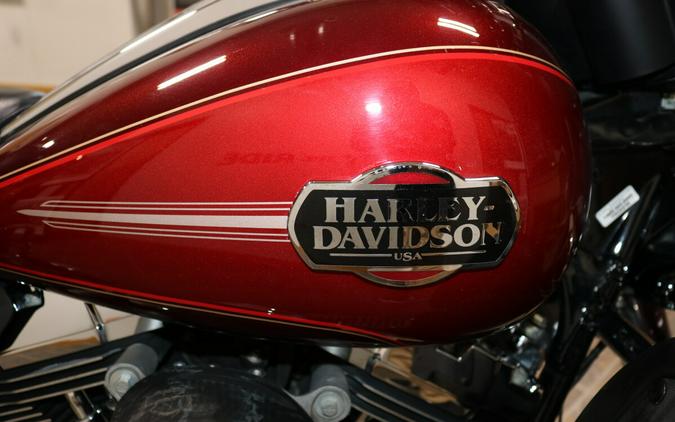 2008 Harley-Davidson® Electra Glide® Ultra Classic® CRIM/RD/RED SUN W/PINSTRIPE