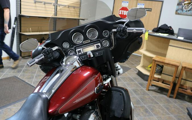 2008 Harley-Davidson® Electra Glide® Ultra Classic® CRIM/RD/RED SUN W/PINSTRIPE