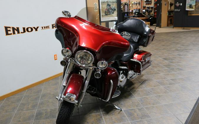 2008 Harley-Davidson® Electra Glide® Ultra Classic® CRIM/RD/RED SUN W/PINSTRIPE