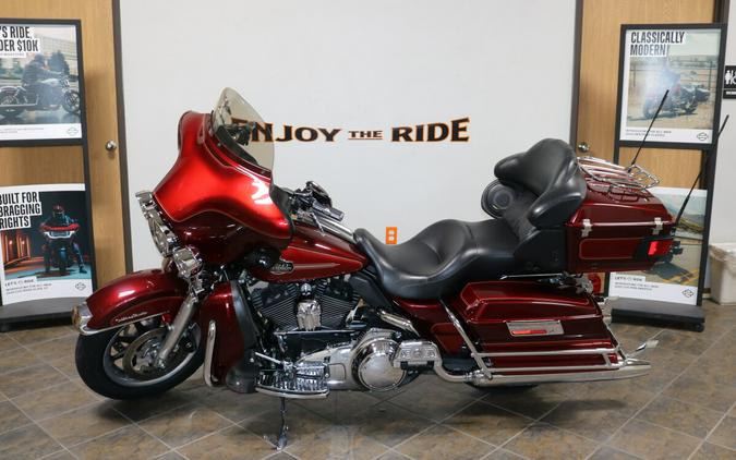 2008 Harley-Davidson® Electra Glide® Ultra Classic® CRIM/RD/RED SUN W/PINSTRIPE