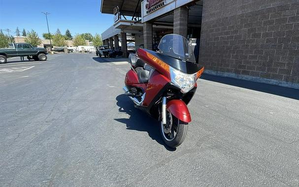 2015 Victory Motorcycles® Vision® Tour Sunset Red with Black Pinstripe